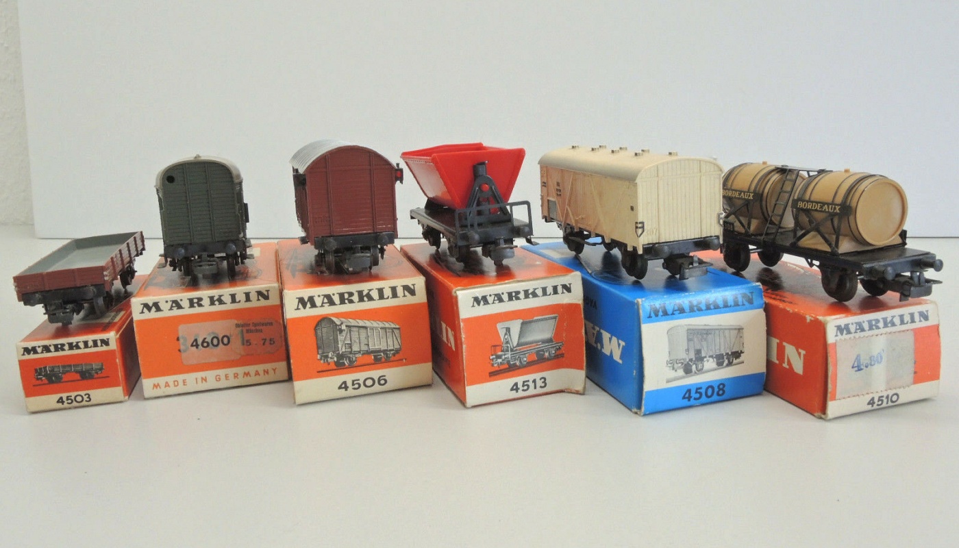 Mixed lot of freight wagons