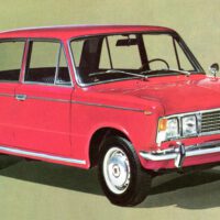 FIAT 125 (1971) en diagonale de l'avant
