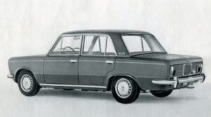 FIAT 125 (1970) at an angle from behind